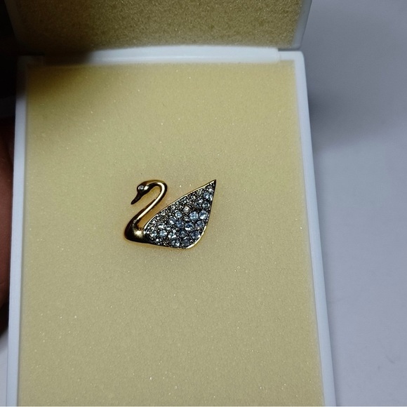 Vintage Swarovski Crystal Swan Pendant Necklace And Pin / Brooch Set - Picture 8 of 9